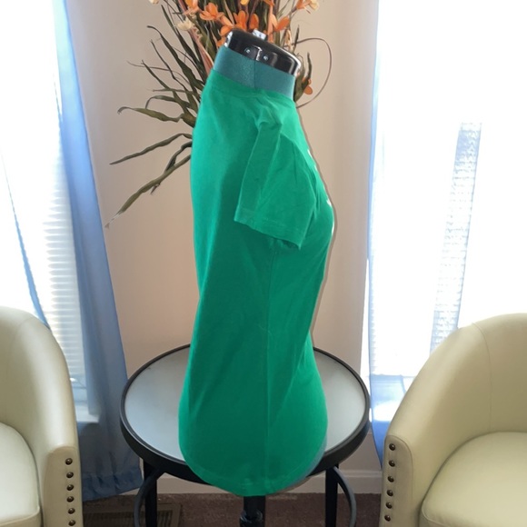 FabulouslyFitted | Custom Graphic Print T-shirt - Floral Skull - Picture 3 of 4